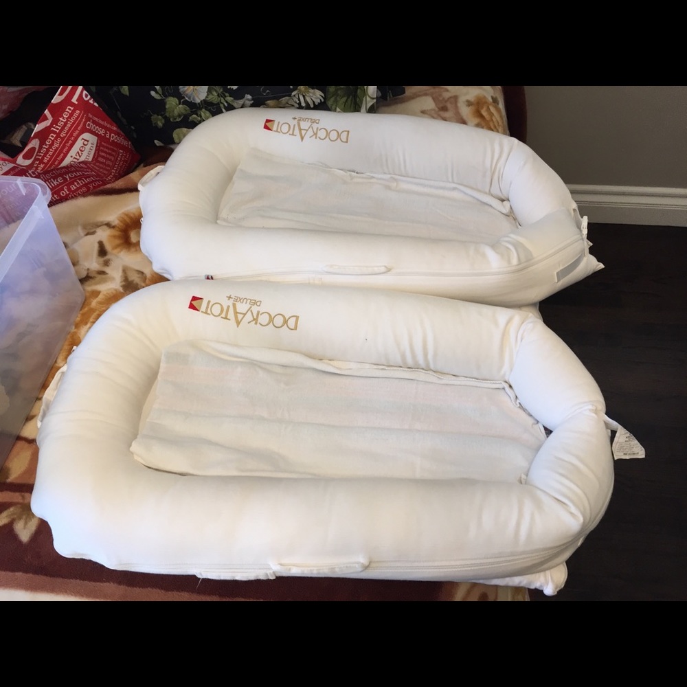 SOLD!!White Deluxe Dock A Tot’s